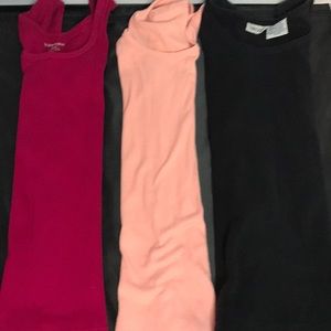 Set of 3 tank tops